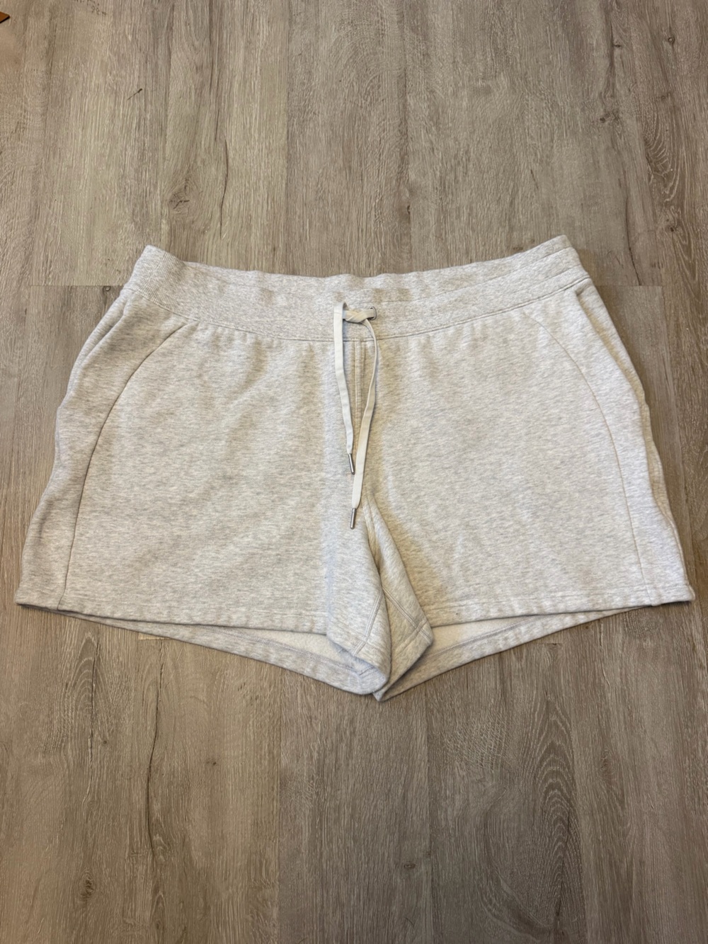 Lululemon Steady State Shorts in Heather Grey Sz 20